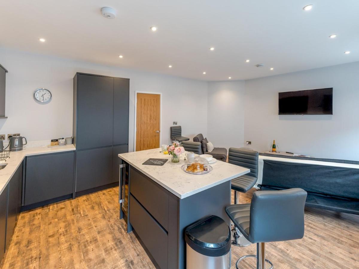 Pass The Keys 5A One Bedroom Modern Town Centre Apartment 什鲁斯伯里 外观 照片